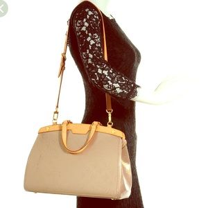 Louis Vuitton Brea MM Blanc Corail white